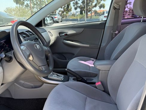 Used 2010 Toyota Corolla LE w/ All Weather Guard Pkg FWD image 11