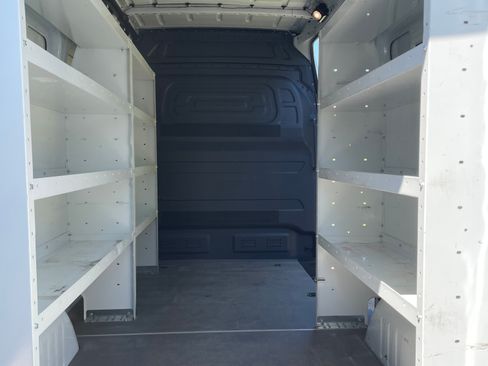 Used 2020 Mercedes-Benz Sprinter 2500 image 12