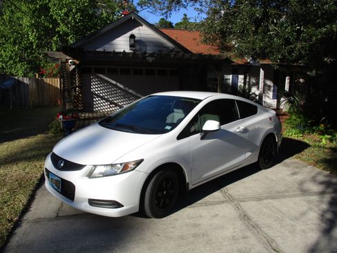 Used 2013 Honda Civic LX image 1