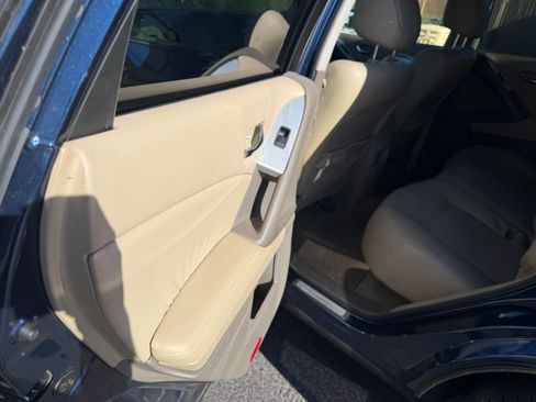 Used 2010 Nissan Murano SL w/ Leather Pkg AWD/4WD image 6