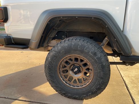 Used 2021 Jeep Gladiator Rubicon image 8