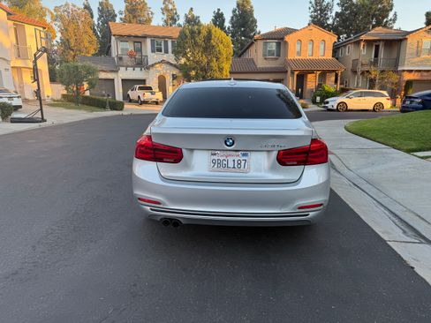 Used 2018 BMW 330e w/ Convenience Package image 18