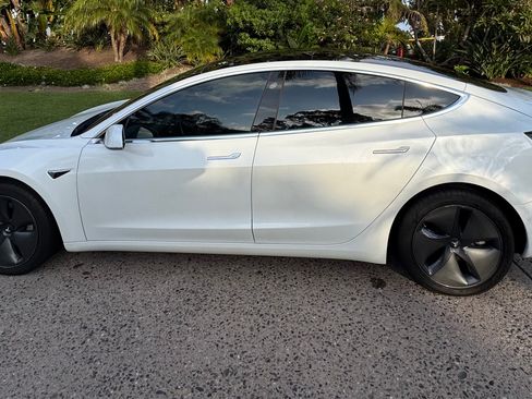 Used 2019 Tesla Model 3 Standard Range Plus RWD image 2