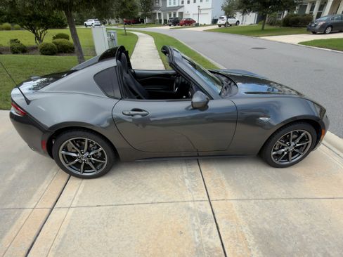 Used 2019 MAZDA MX-5 Miata RF Grand Touring RWD image 9