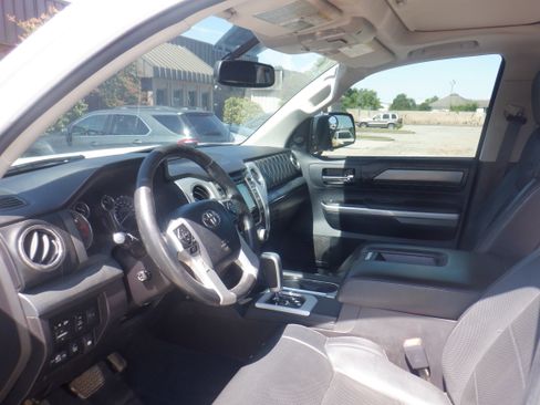 Used 2016 Toyota Tundra Platinum AWD/4WD image 11