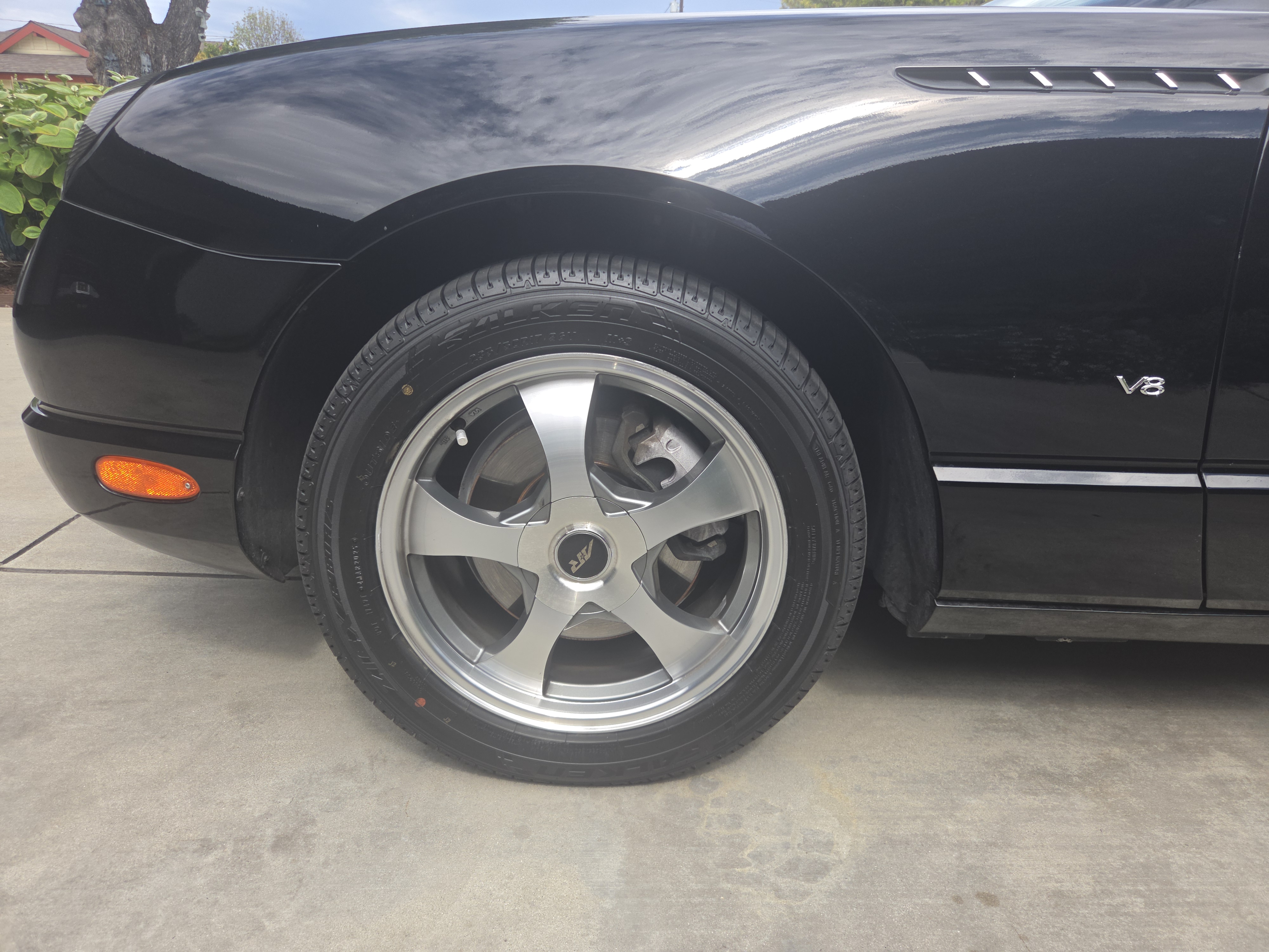 Used 2003 Ford Thunderbird RWD image 17