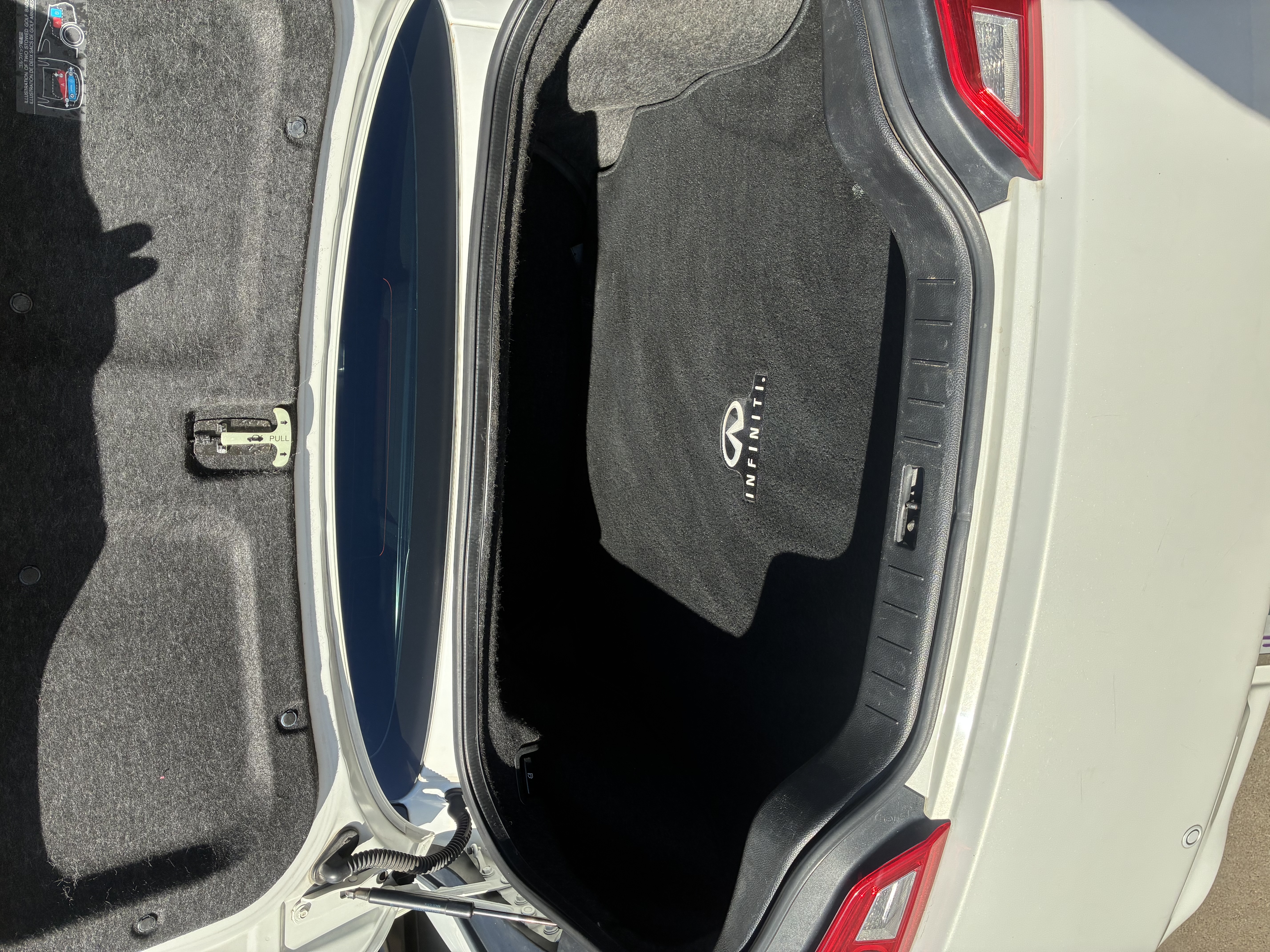 Used 2014 INFINITI Q60 Journey w/ Premium Package RWD image 9