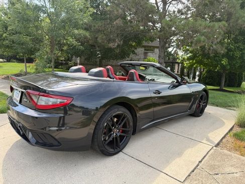 Used 2018 Maserati GranTurismo MC RWD image 4