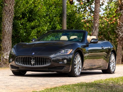 Used 2012 Maserati GranTurismo Convertible image 6