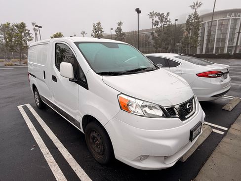 Used 2019 Nissan NV200 SV image 4