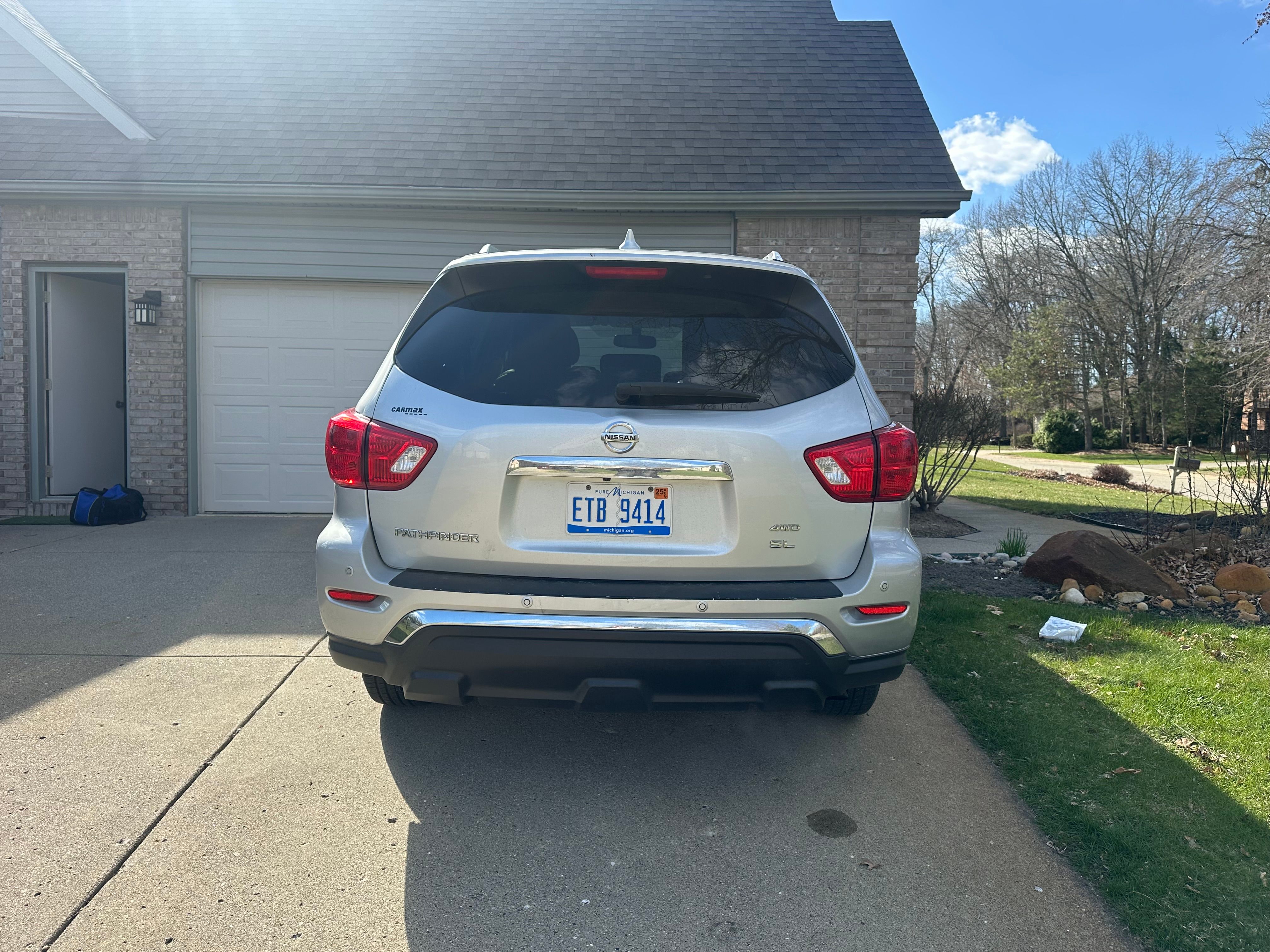 Used 2020 Nissan Pathfinder SL AWD/4WD image 8