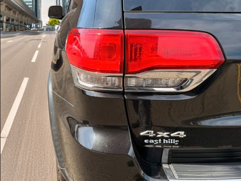 Used 2015 Jeep Grand Cherokee Limited image 6