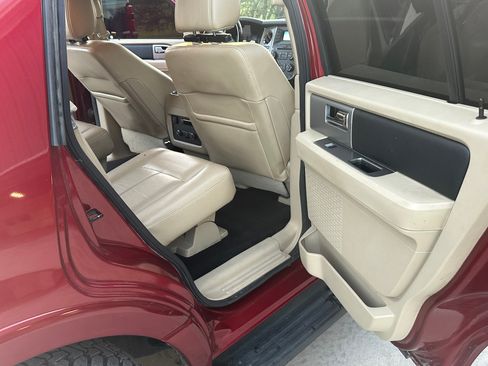 Used 2017 Ford Expedition XLT w/ Equipment Group 201A image 9