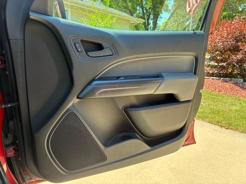 Used 2015 Chevrolet Colorado W/T w/ WT Convenience Package RWD image 16