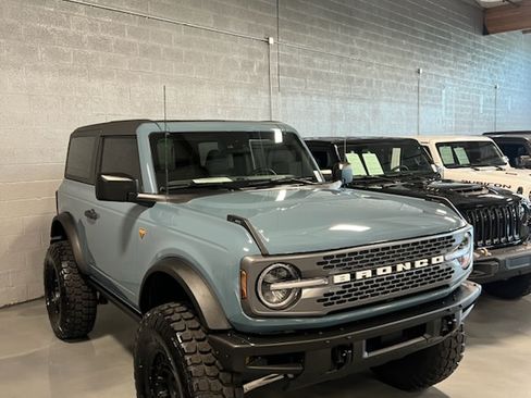 Used 2023 Ford Bronco Badlands image 10