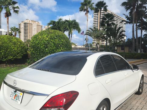 Used 2016 Mercedes-Benz C 300 Sedan image 16