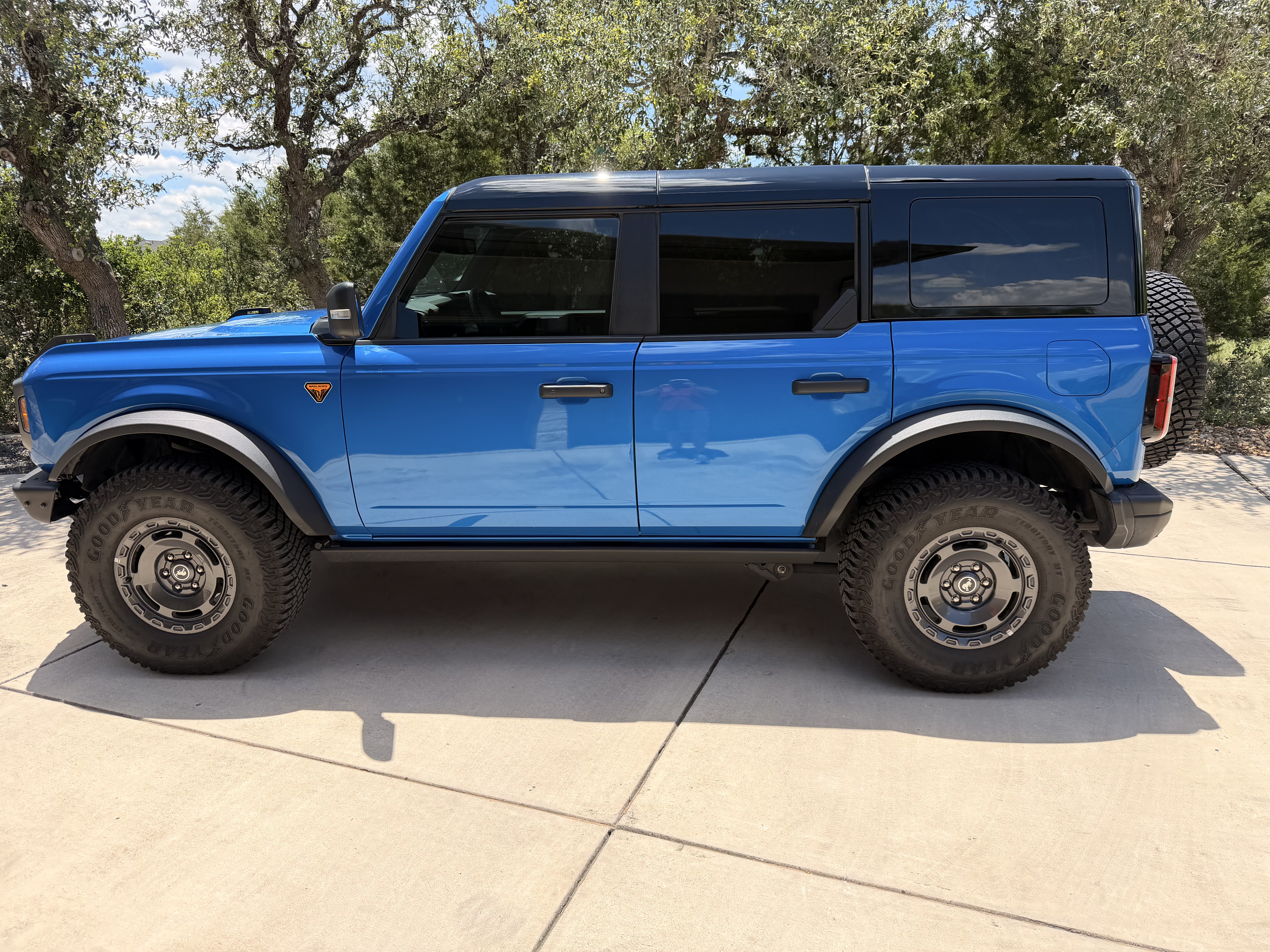 Used 2024 Ford Bronco Badlands AWD/4WD image 2