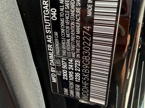Used 2016 Mercedes-Benz E 350 Sedan image 22