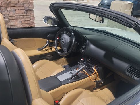 Used 2005 Honda S2000 image 4