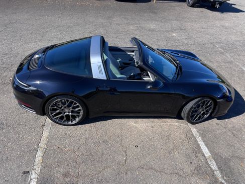 Used 2024 Porsche 911 Targa 4 image 2