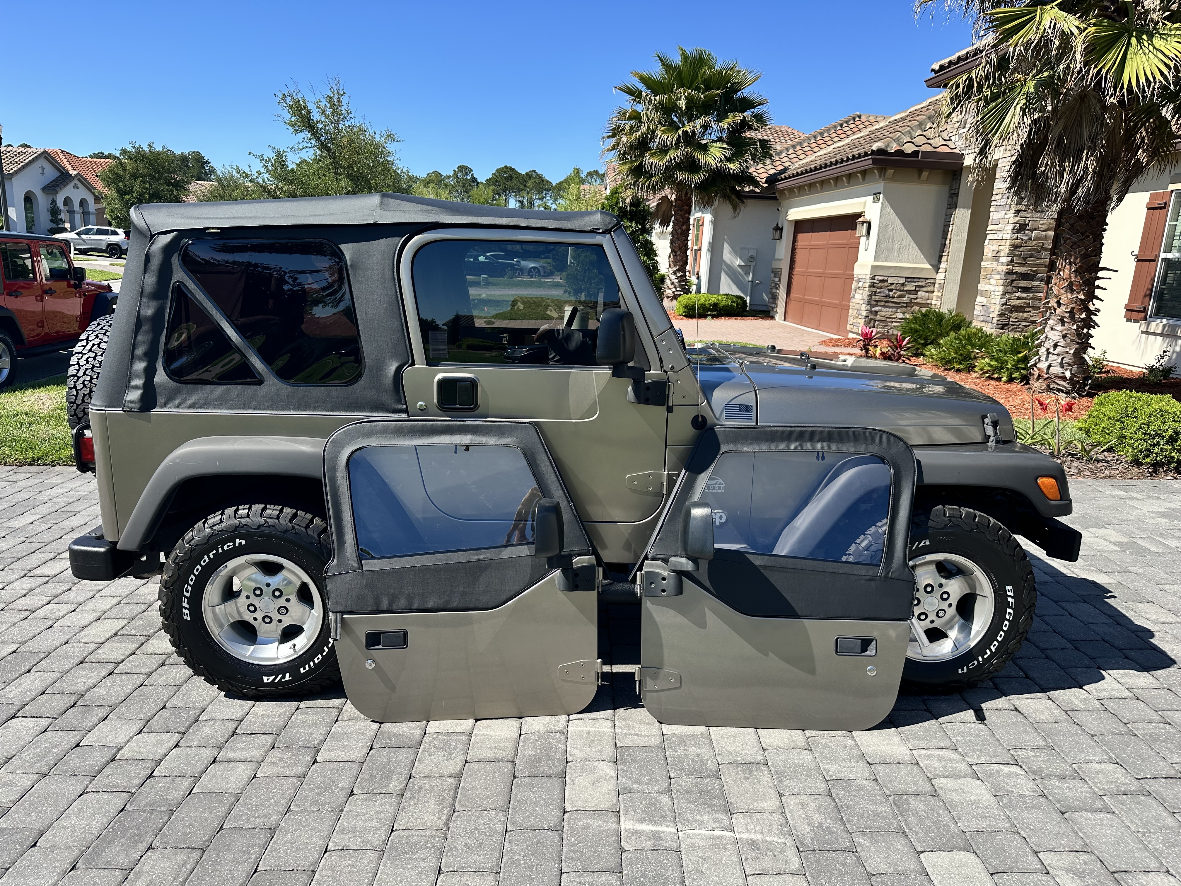 Used 2003 Jeep Wrangler Sahara AWD/4WD image 1