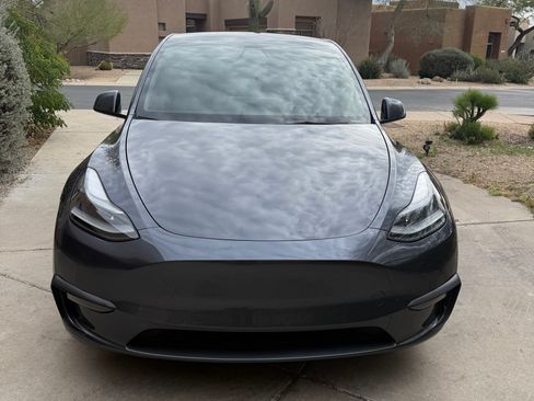 Used 2022 Tesla Model Y Performance image 4