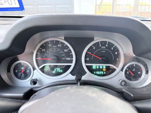 Used 2008 Jeep Wrangler Sahara w/ Dual Top Group image 8