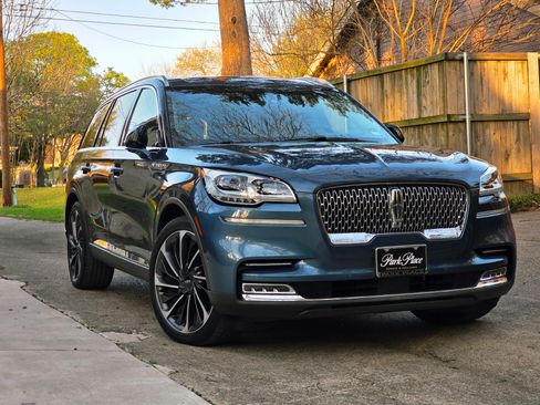 Used 2020 Lincoln Aviator Reserve w/ Equipment Group 202A image 25