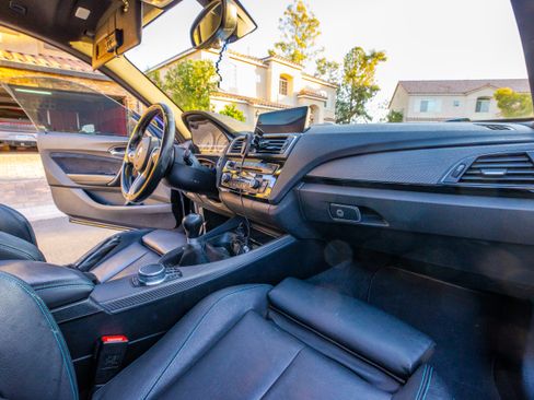 Used 2017 BMW M2 image 19