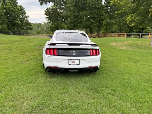 Used 2021 Ford Mustang Shelby GT500 w/ Technology Package RWD image 5