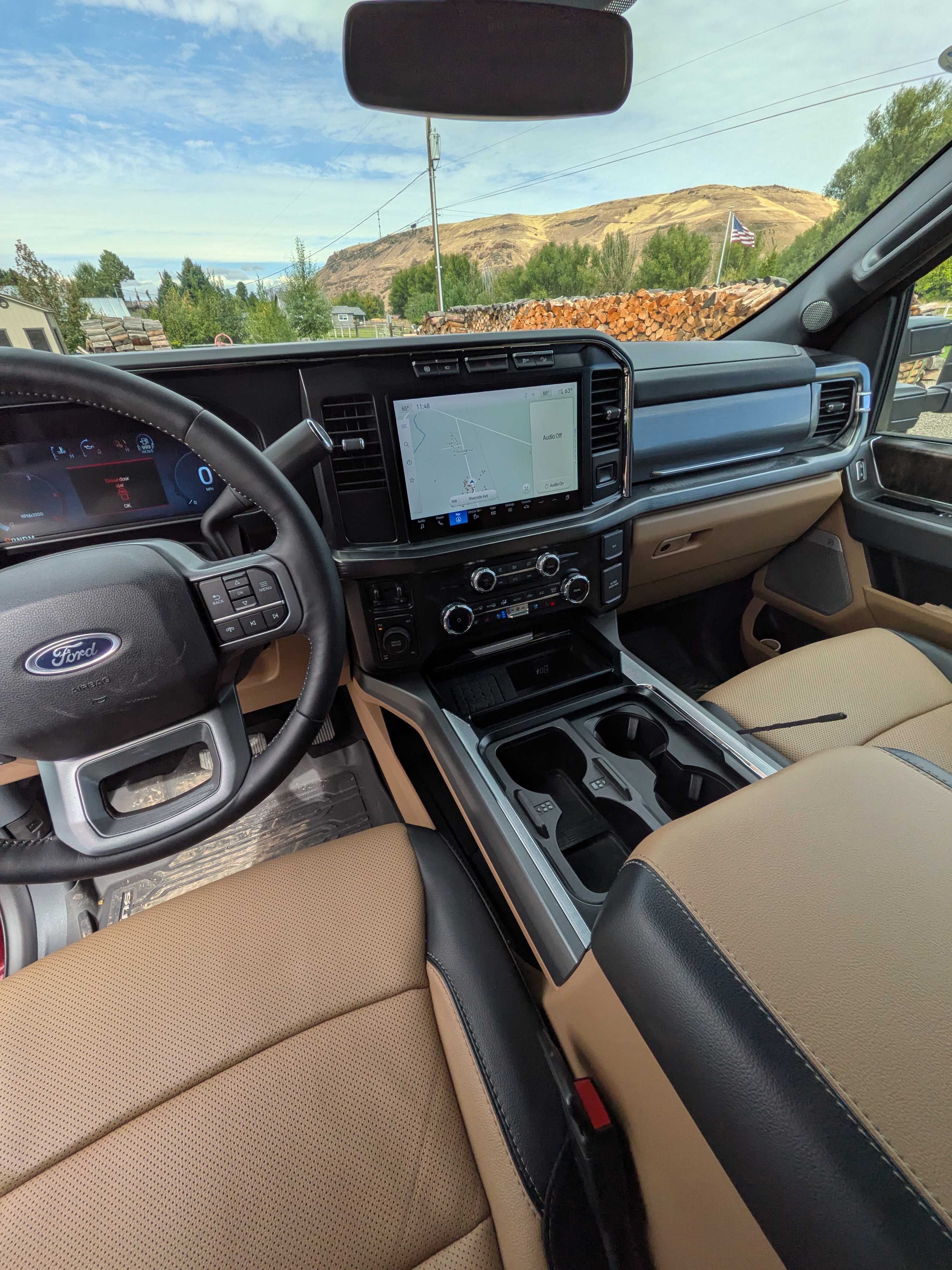 Used 2023 Ford F350 Lariat w/ FX4 Off-Road Package AWD/4WD image 11