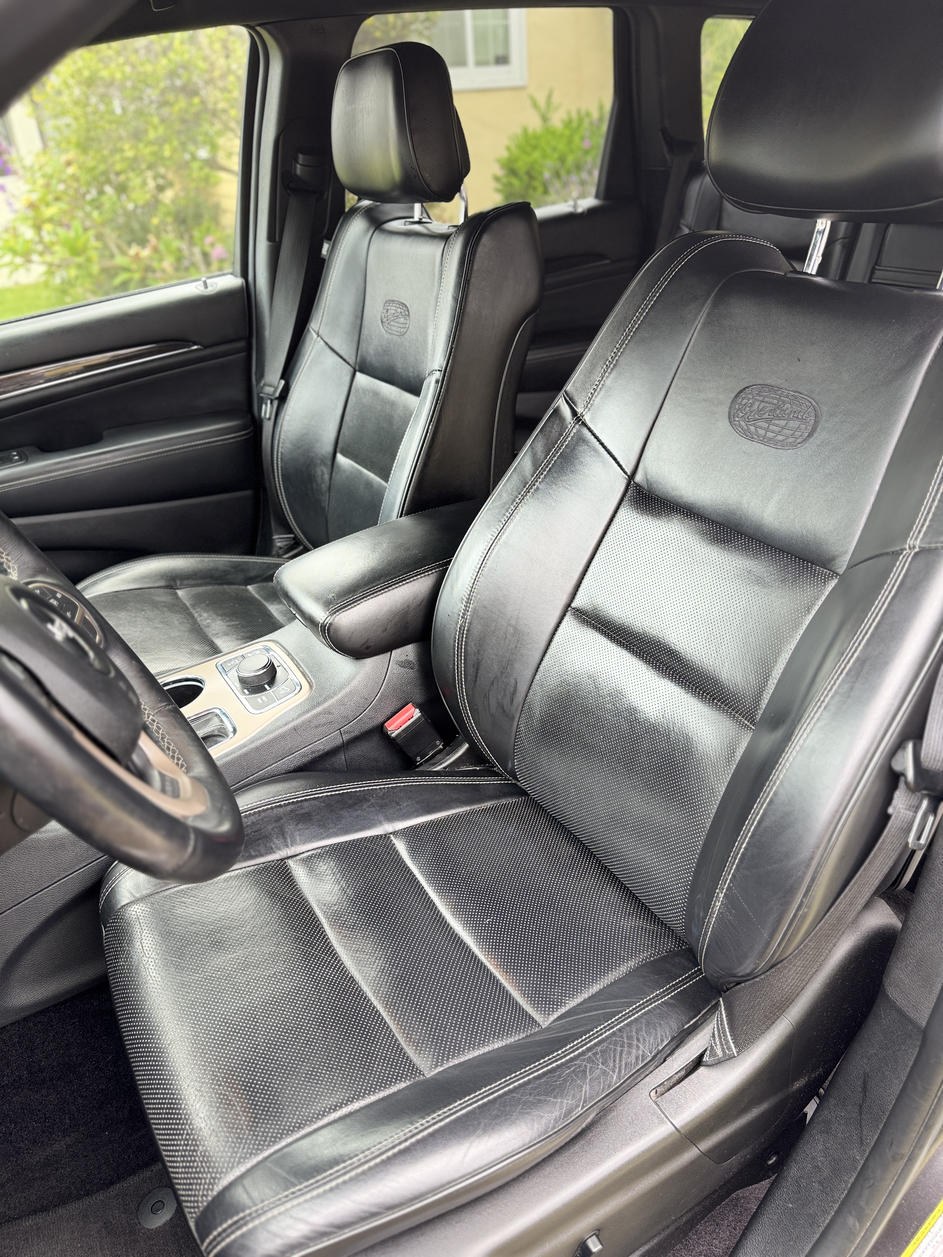 Used 2017 Jeep Grand Cherokee Overland AWD/4WD image 22