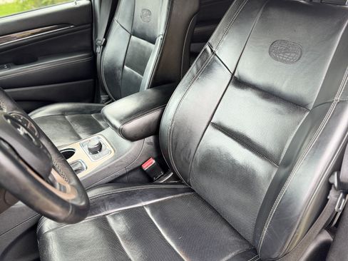 Used 2017 Jeep Grand Cherokee Overland AWD/4WD image 22