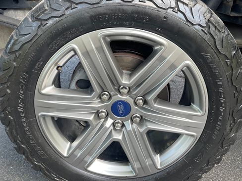 Used 2018 Ford F150 XLT w/ Equipment Group 302A Luxury AWD/4WD image 8
