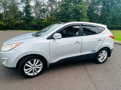 Used 2011 Hyundai Tucson Limited w/ Premium Pkg 3
