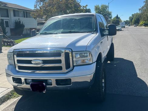 Used 2005 Ford F250 Lariat AWD/4WD image 5