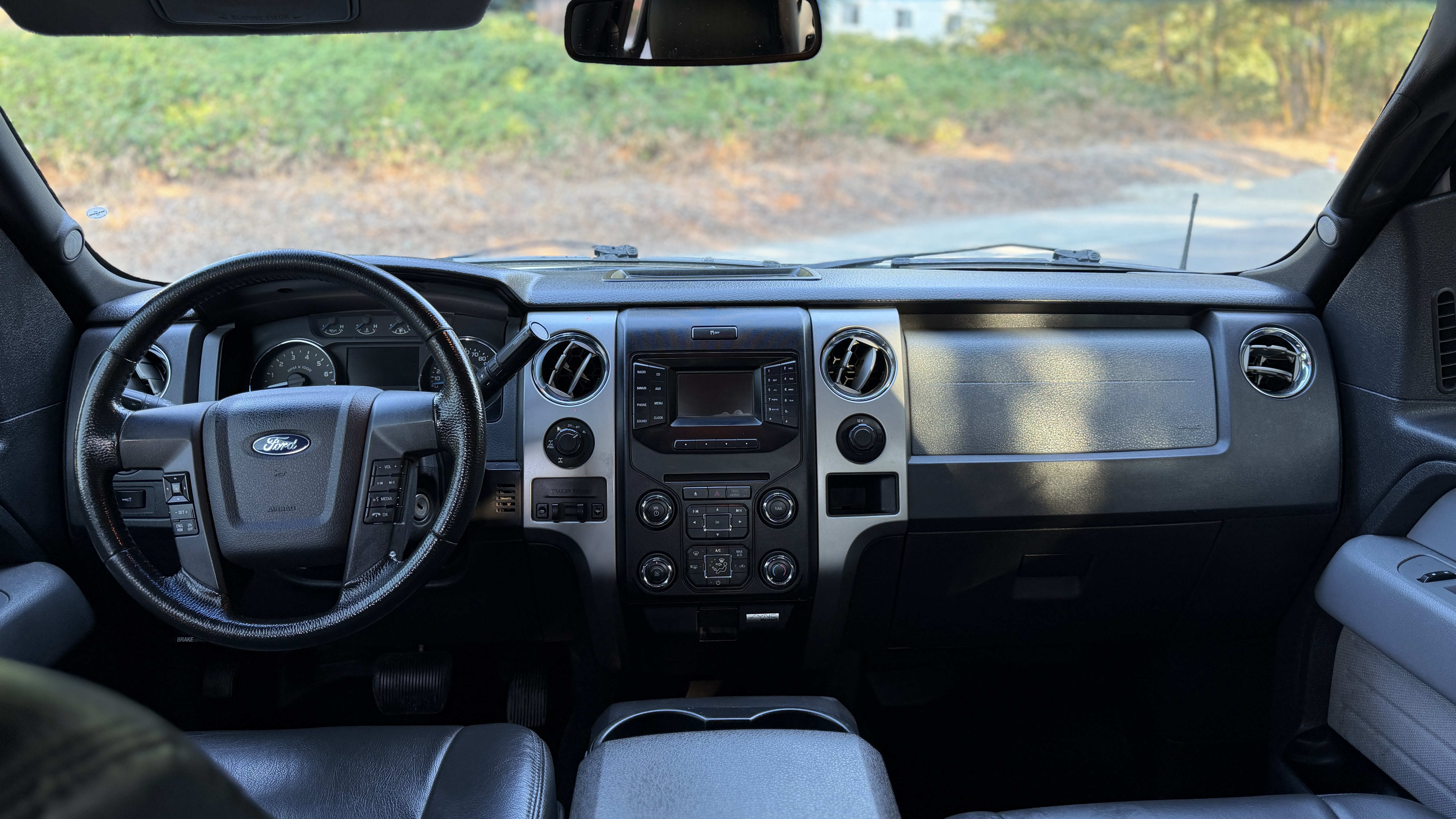 Used 2013 Ford F150 XLT w/ Luxury Equipment Group AWD/4WD image 11