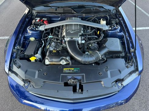 Used 2010 Ford Mustang GT Premium RWD image 13