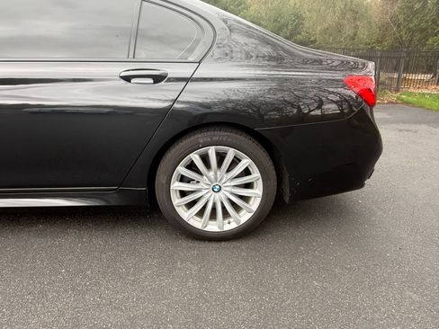 Used 2019 BMW 740i xDrive w/ Executive Package AWD/4WD image 8