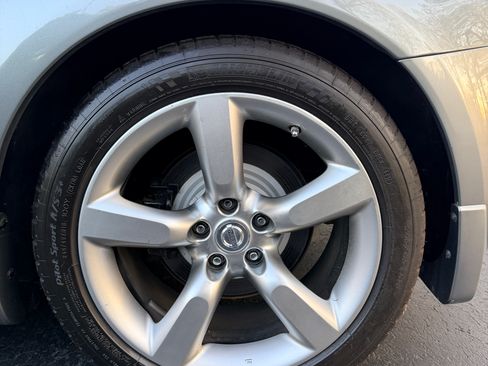 Used 2006 Nissan 350Z Touring RWD image 16