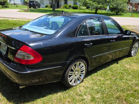 Used 2008 Mercedes-Benz E 350 Sedan image 2