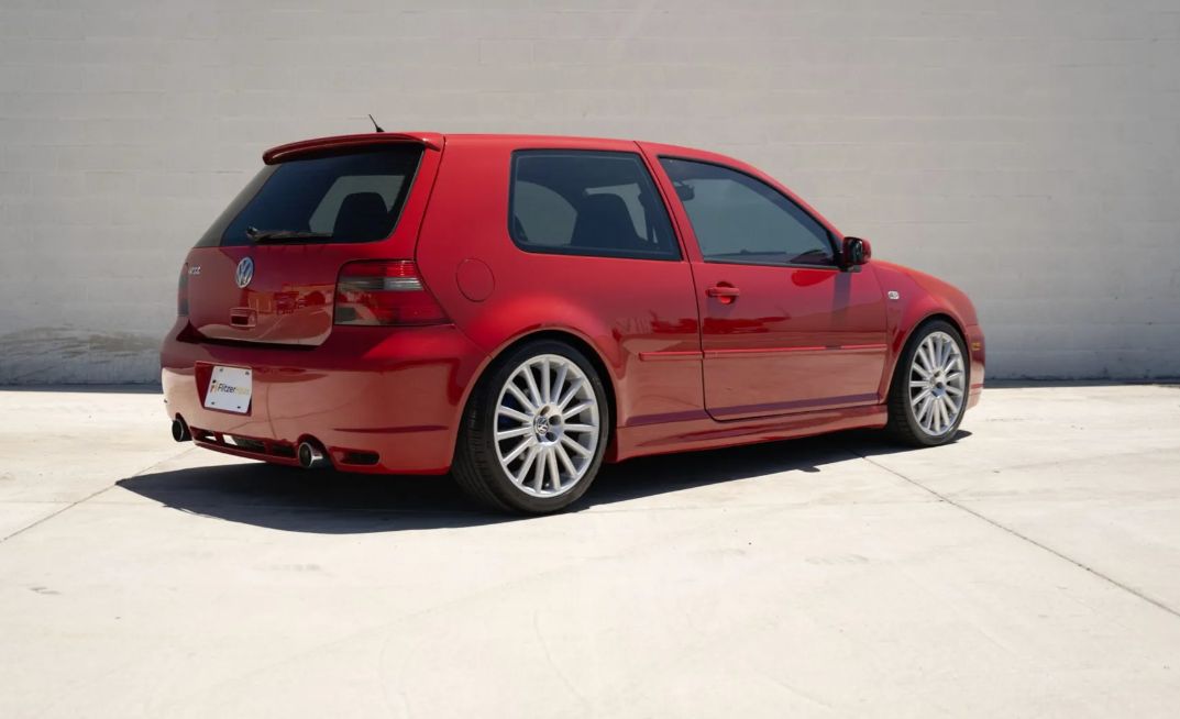 Used 2004 Volkswagen R32 AWD/4WD image 4