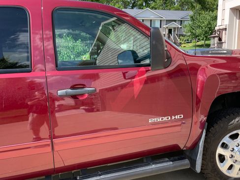 Used 2013 Chevrolet Silverado 2500 LT w/ Suspension Package, Off-Road AWD/4WD image 12