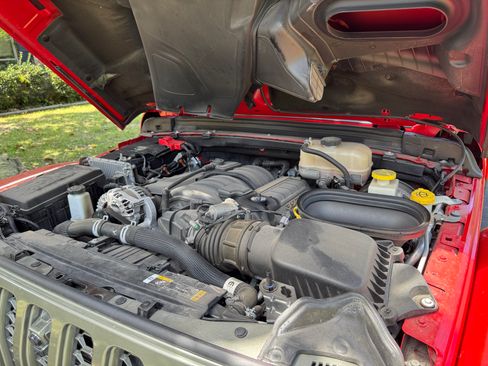 Used 2021 Jeep Wrangler Unlimited Rubicon w/ Trailer Tow Package image 8