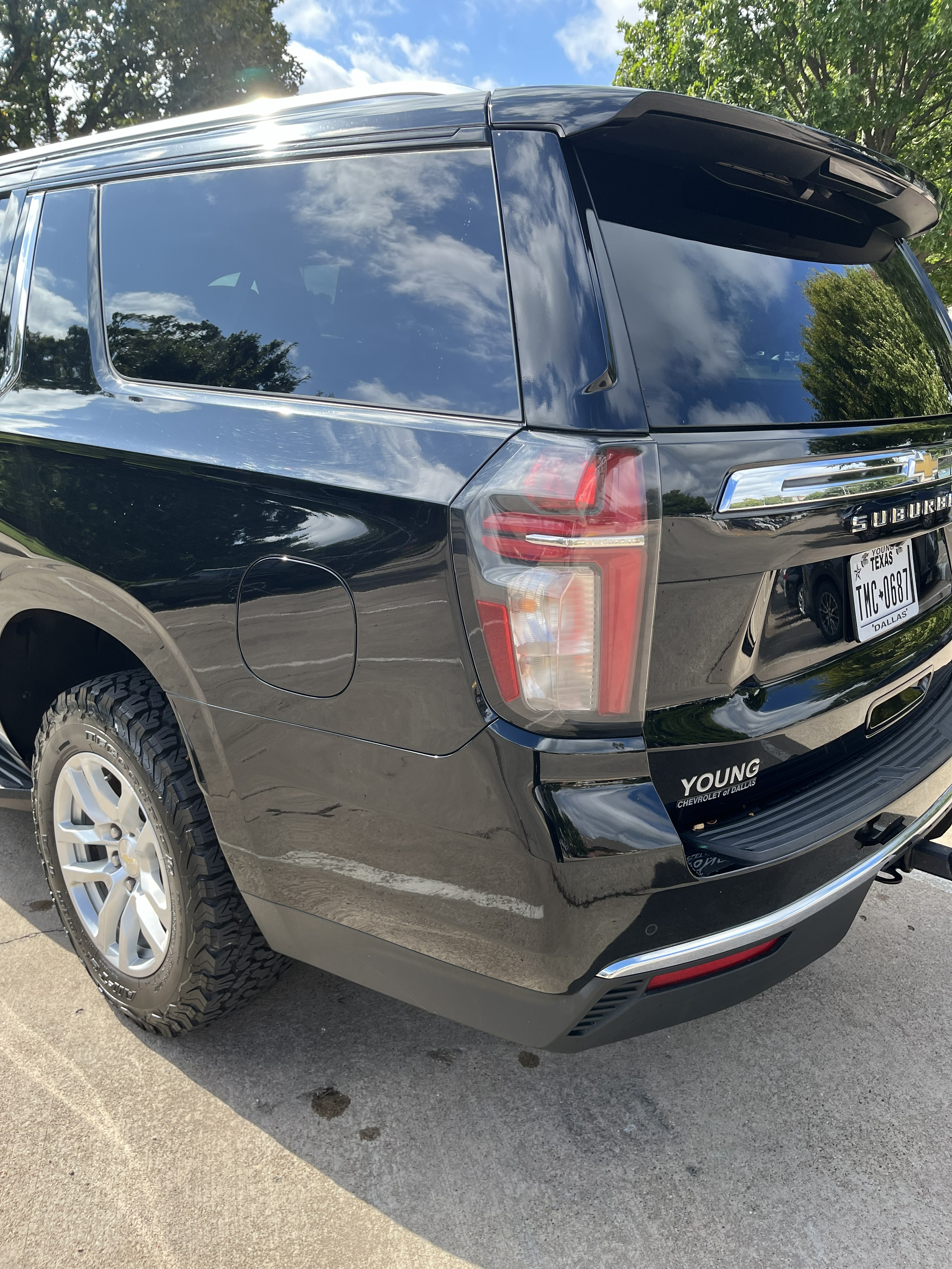 Used 2022 Chevrolet Suburban LT AWD/4WD image 12