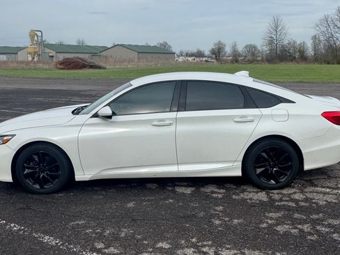 Used 2019 Honda Accord LX image 2