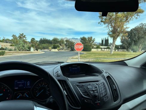 Used 2015 Ford Escape SE image 4