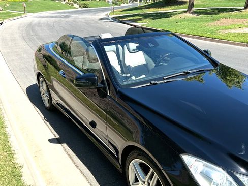 Used 2011 Mercedes-Benz E 550 E 550 Convertible 2D image 5