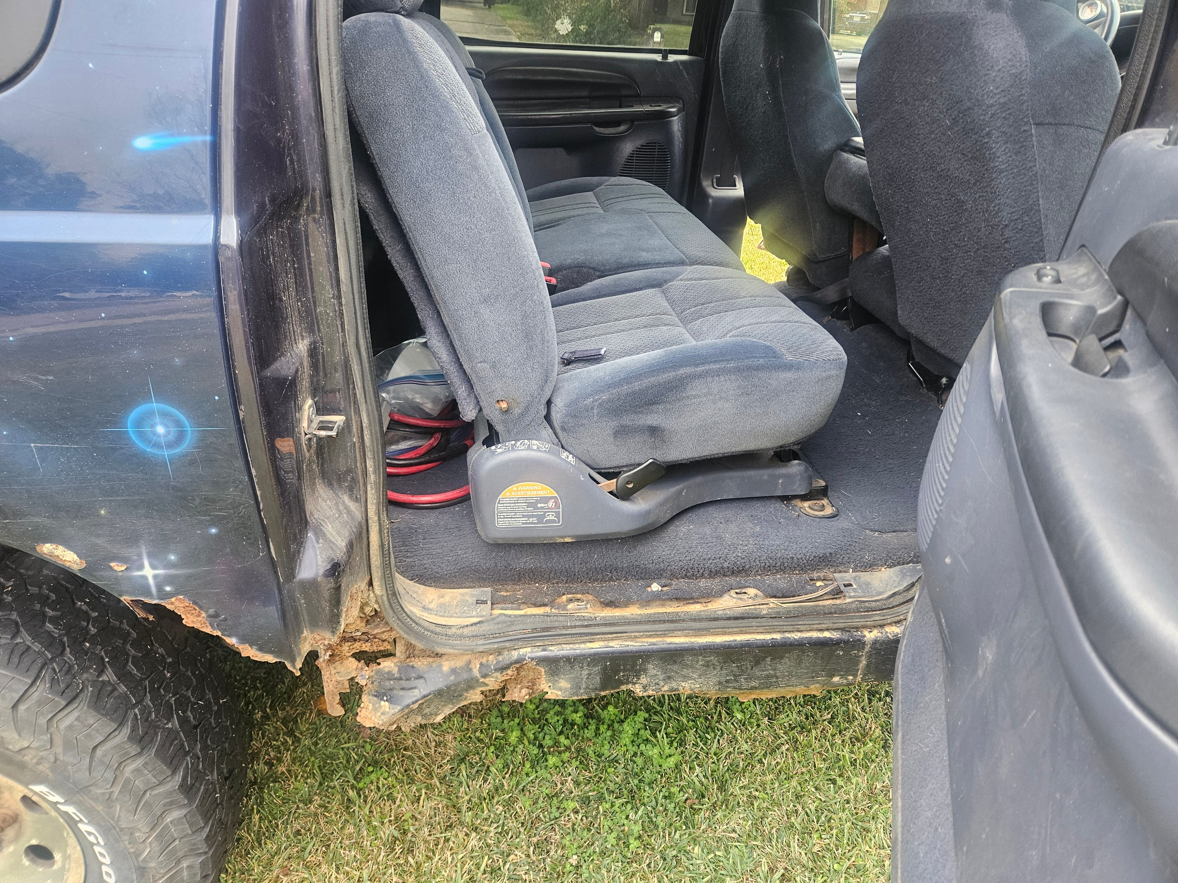 Used 2000 Ford Excursion XLT AWD/4WD image 10