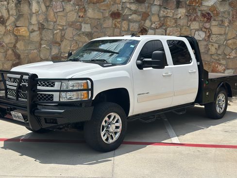 Used 2014 Chevrolet Silverado 2500 LT w/ Z71 Appearance Package image 8